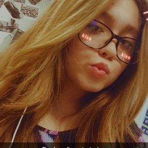 Meet your Posher, Alexis